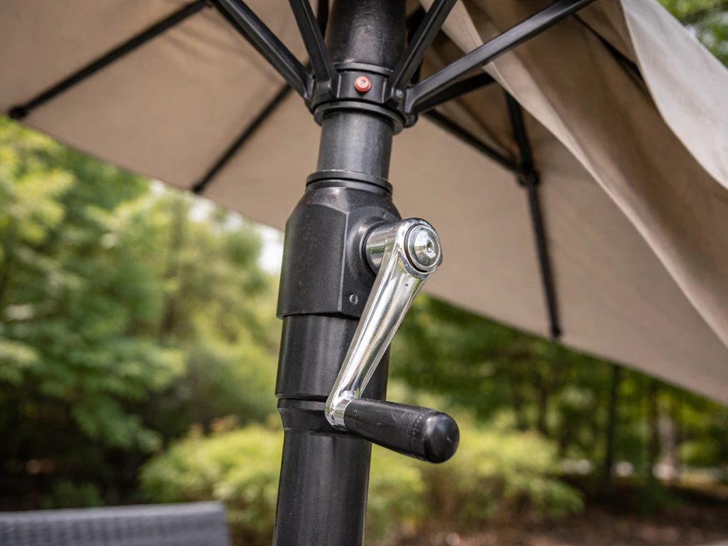 How Does a Patio Umbrella Crank Work? Troubleshooting Guide